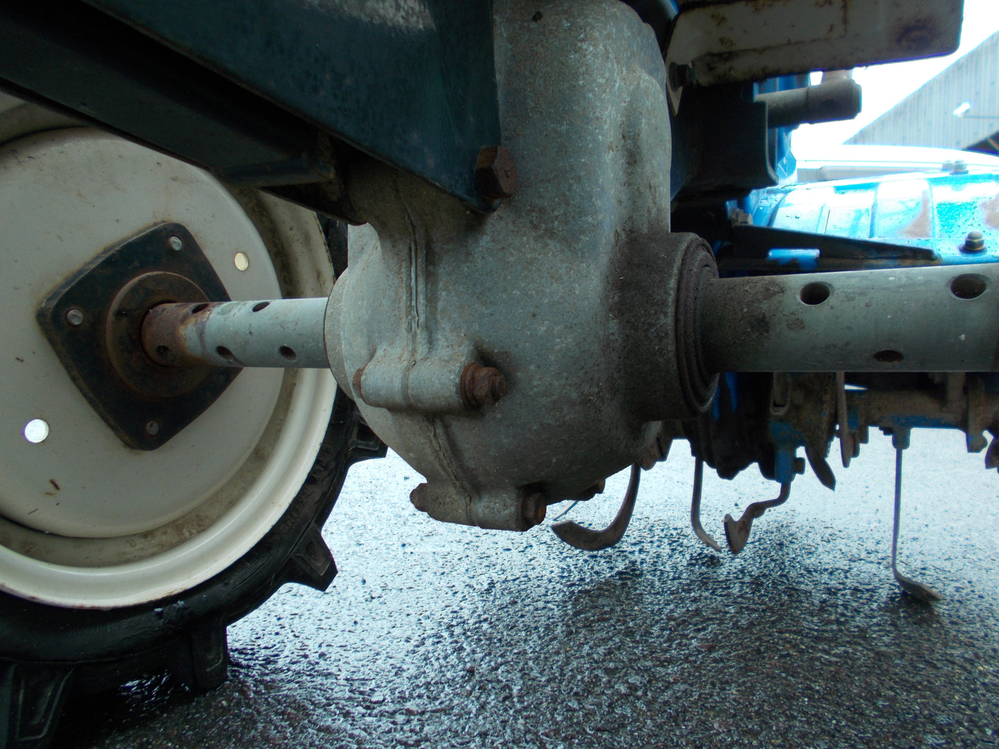 イセキ　中古　耕耘機　KVC60D