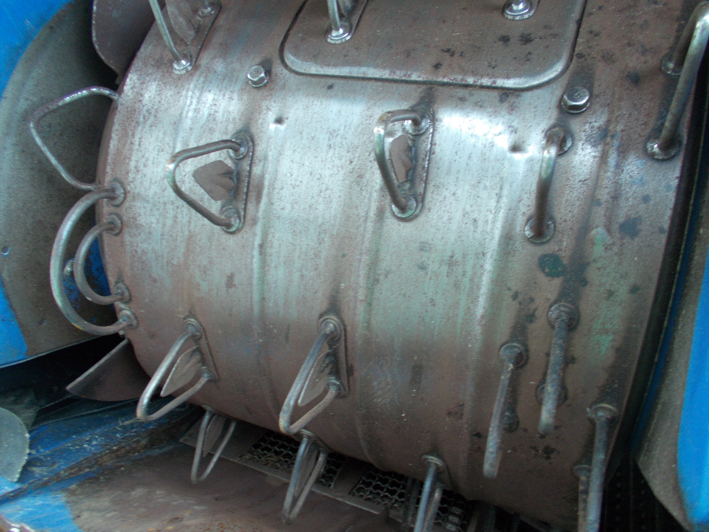 イセキ　中古　コンバイン　HVB217G-EZKWC　