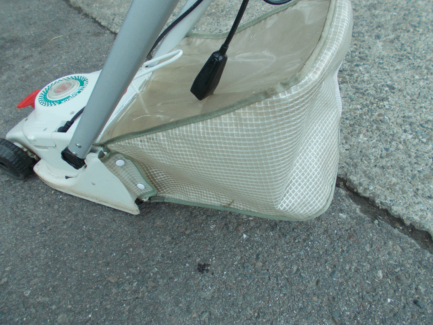 セフティ3　中古　芝刈り機　SLC-200CR