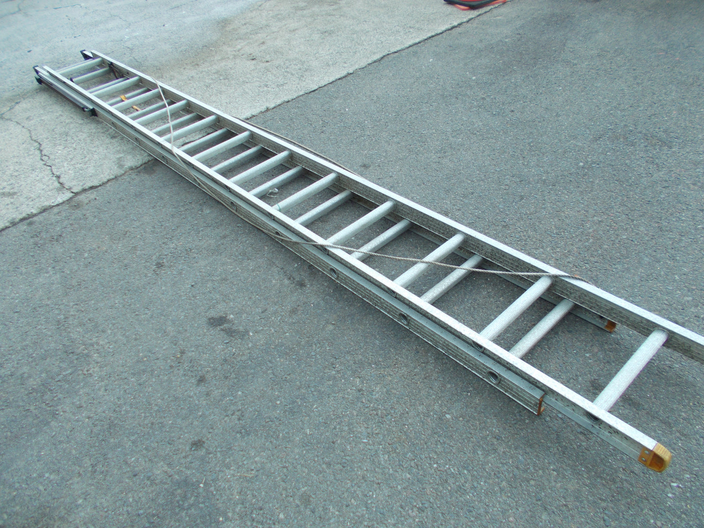 メーカー不明　中古　2連ハシゴ