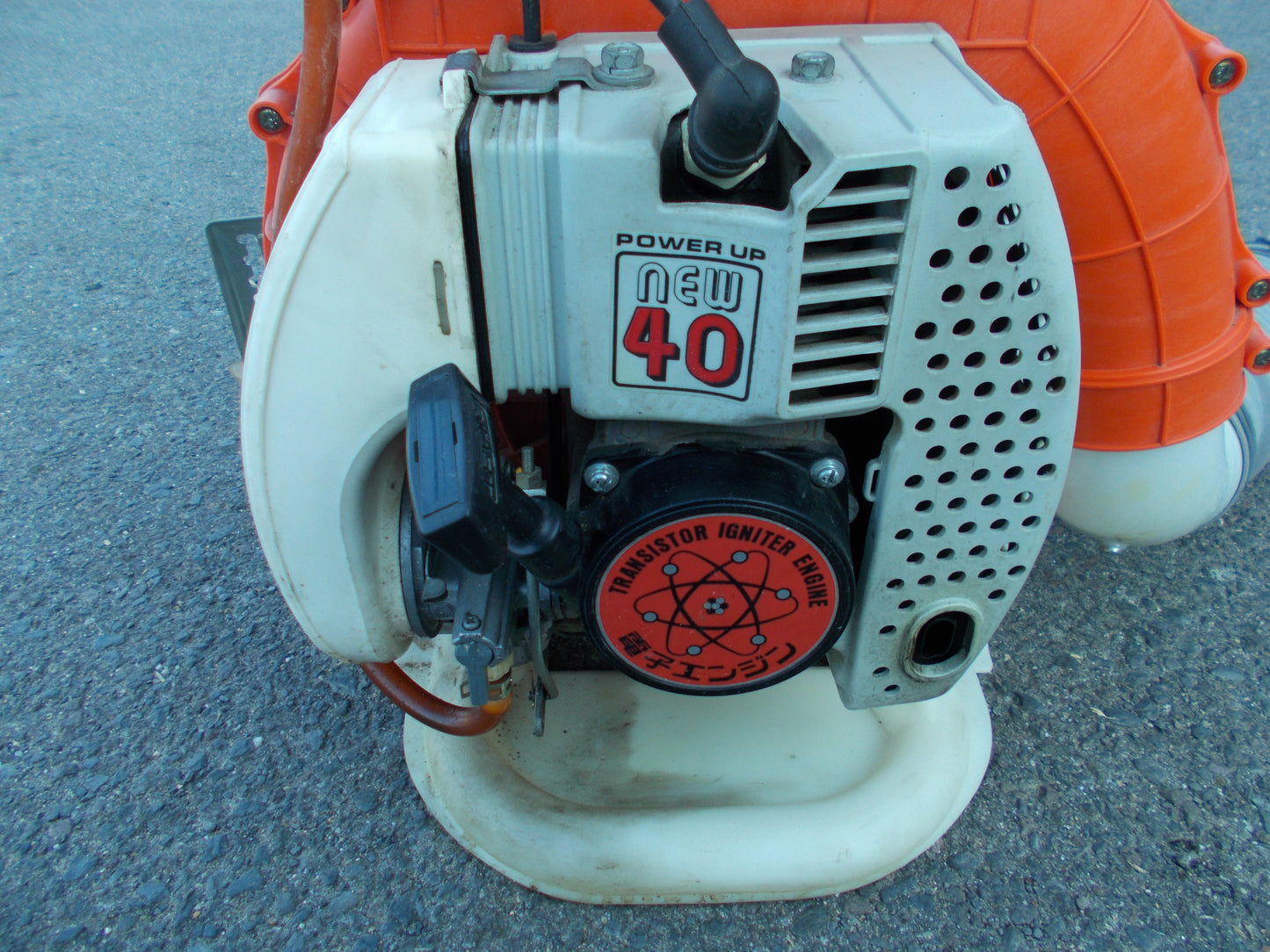 丸山　中古　背負動力散布機　MD170