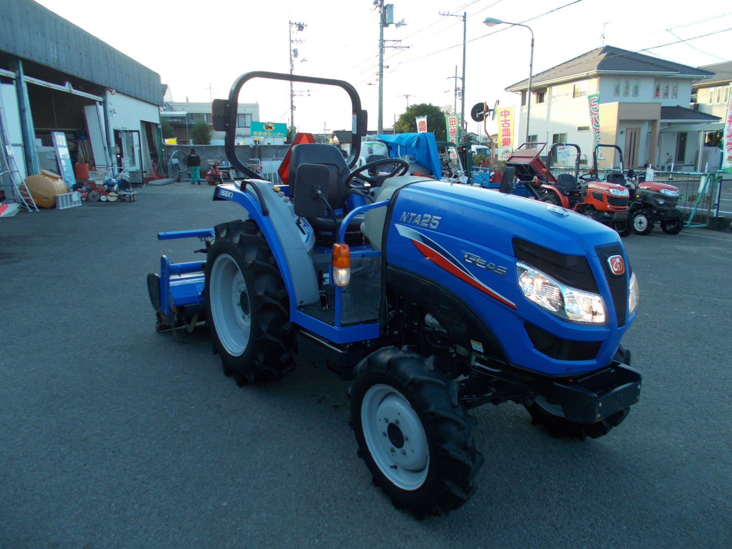 イセキ　中古　トラクター　NTA25-SGQ