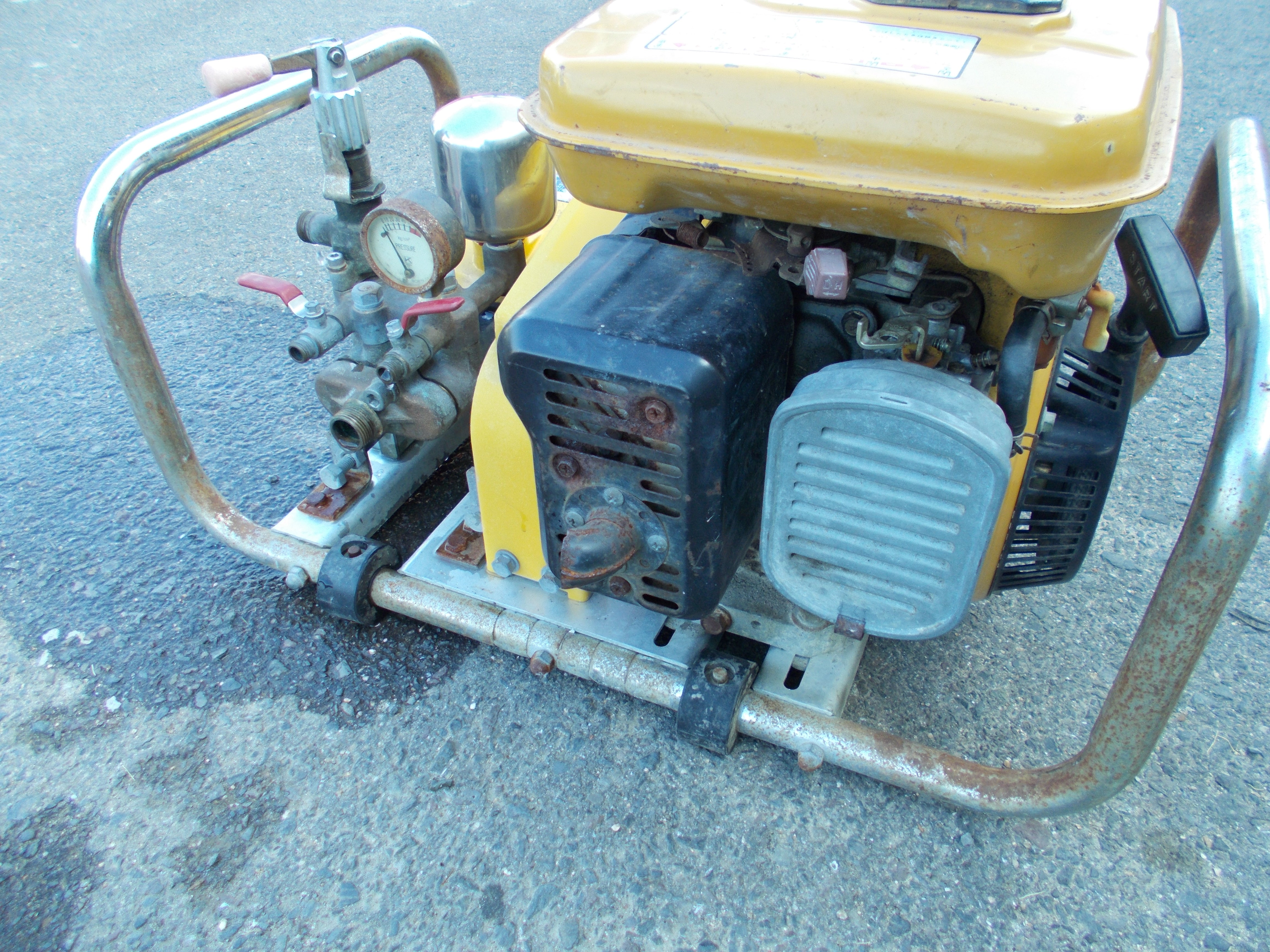 【中古】【動作OK】【店頭引取限定】　動力噴霧器　ロビン　ＦＳ３０１ Robin/富士ロビン 動力噴霧器 エンジン動噴 ホースセット FS-451－中古