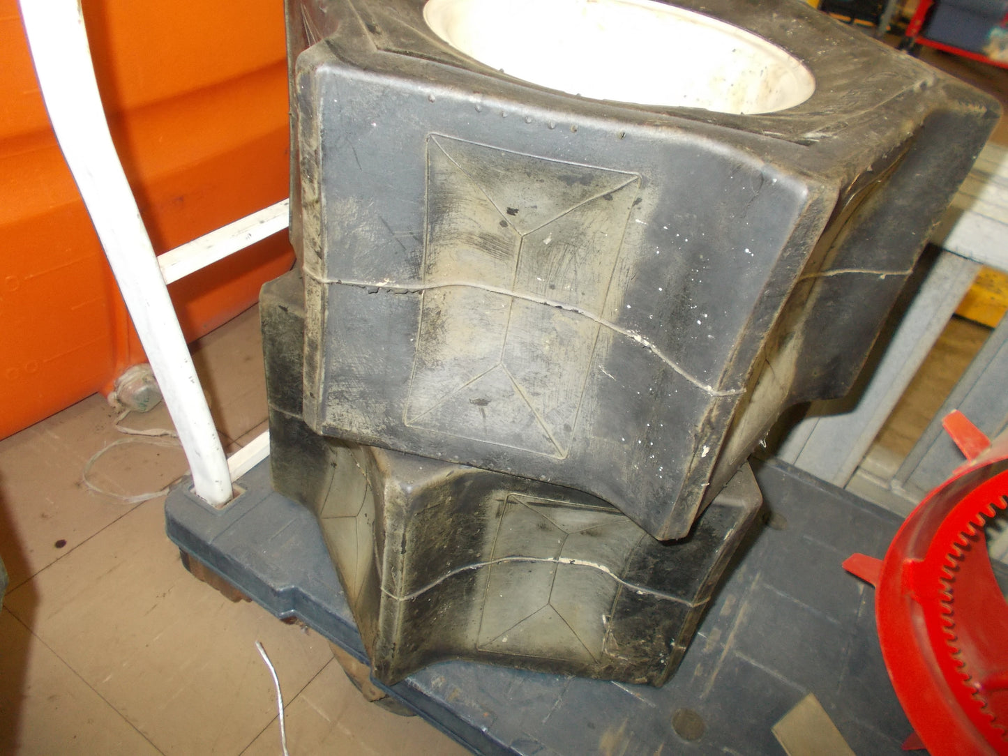 オーツタイヤ　中古　バインダー用タイヤ　17-8