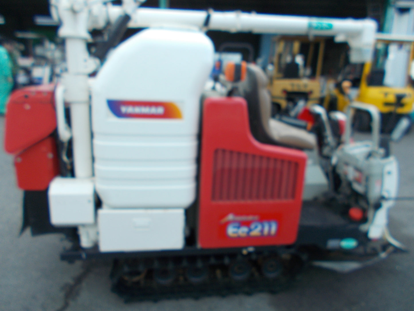 ヤンマー　中古　コンバイン　Ee-211