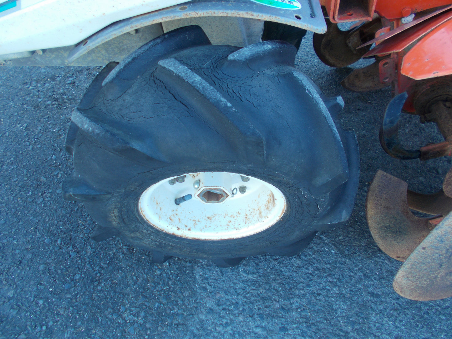 クボタ　中古　耕耘機　TA12