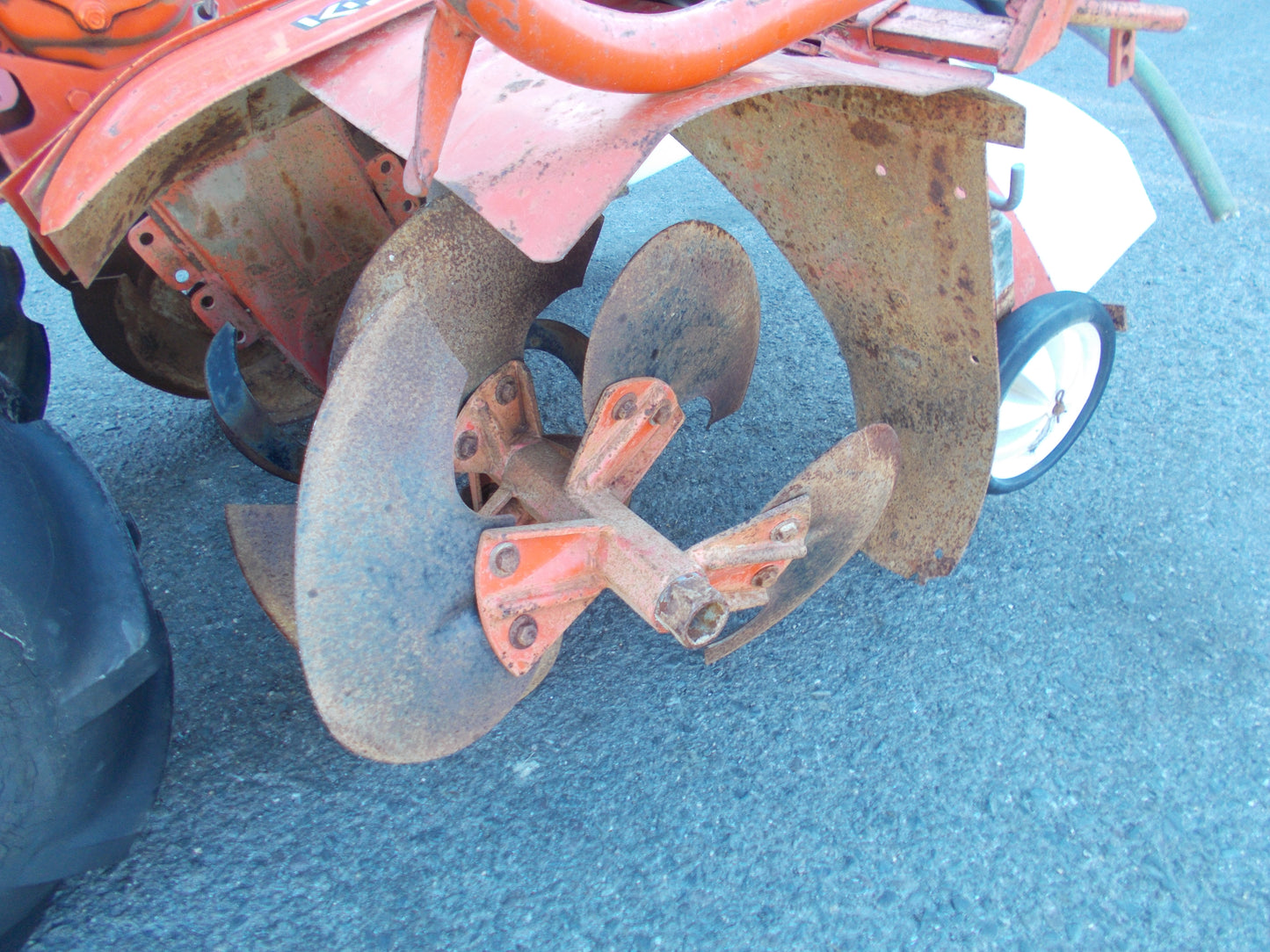 クボタ　中古　耕耘機　TA12