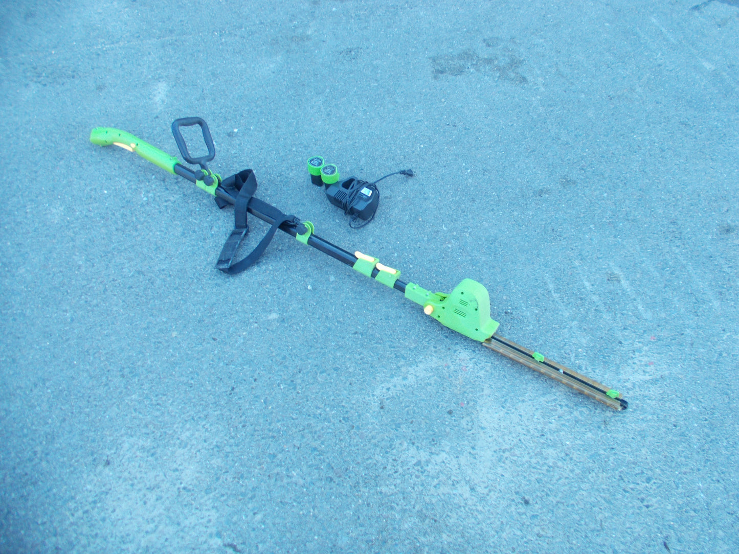 不明　中古　電動トリマ　不明