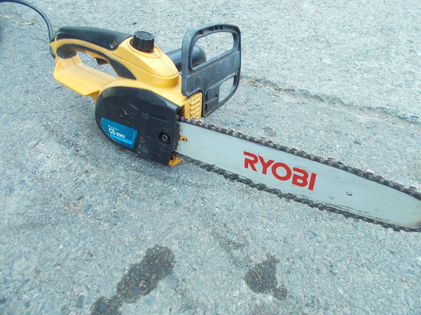 リョ-ビ　中古　電動チェンソー　CS-3001