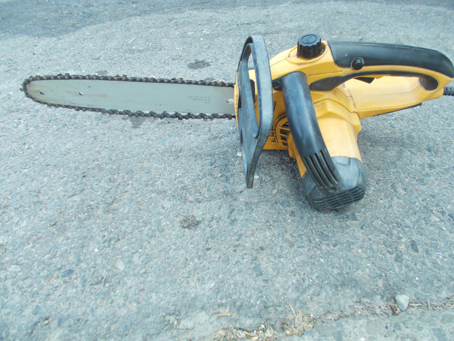 リョ-ビ　中古　電動チェンソー　CS-3001