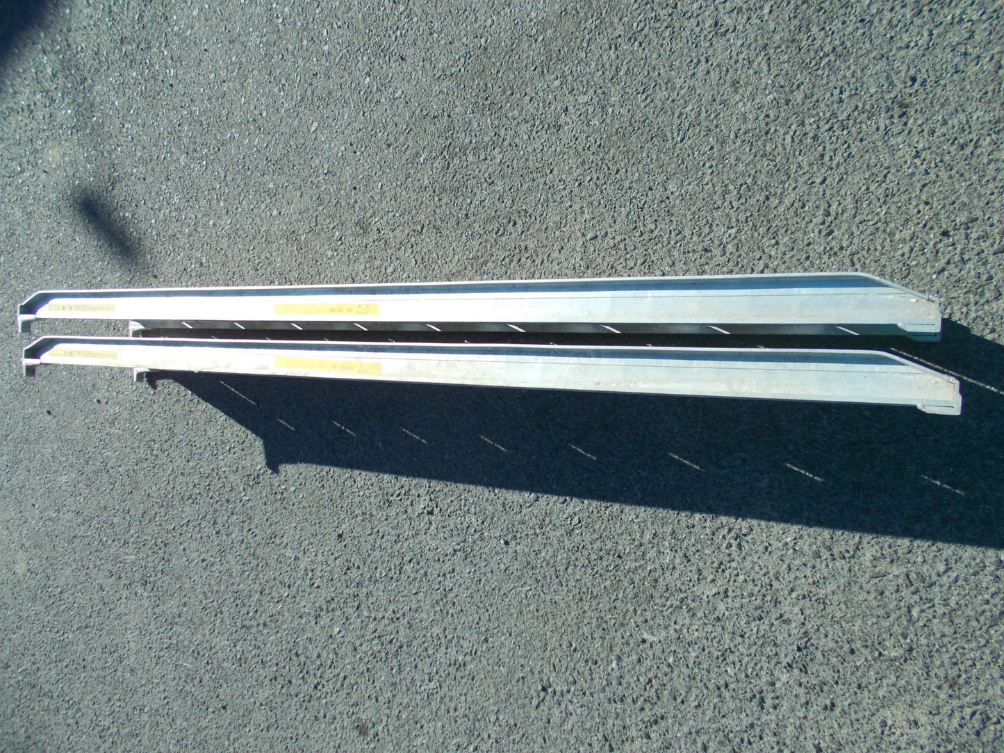 不明　中古　アルミブリッジ　耐荷重0.5t