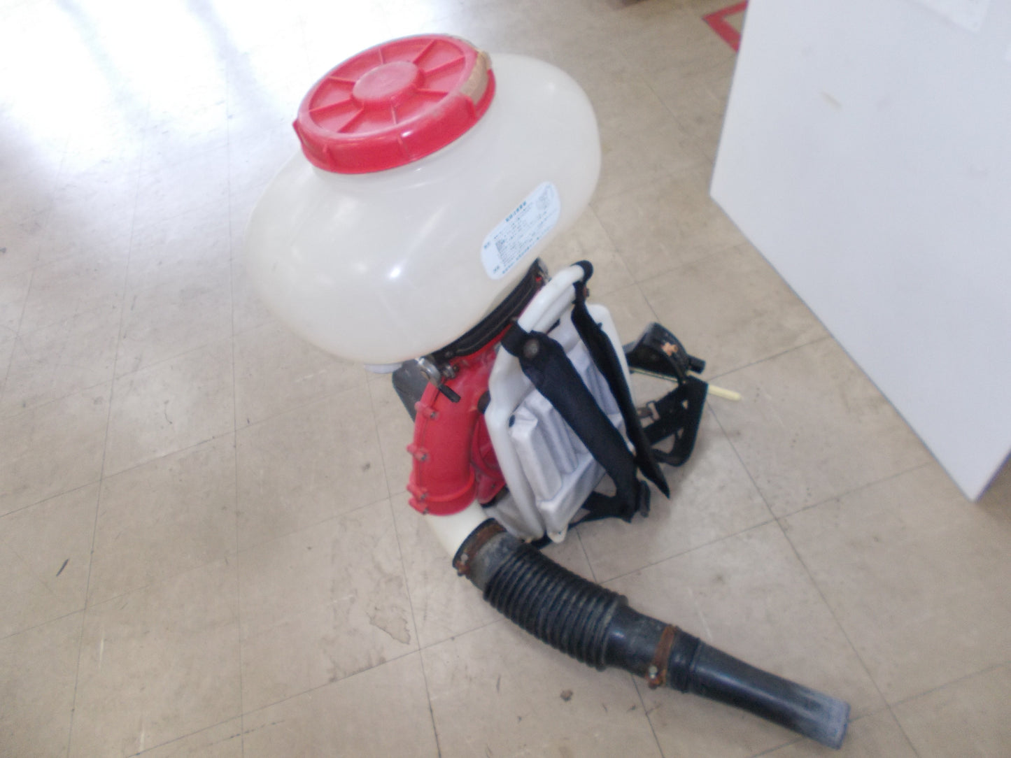 丸山　中古　背負動力散布機　GKD600