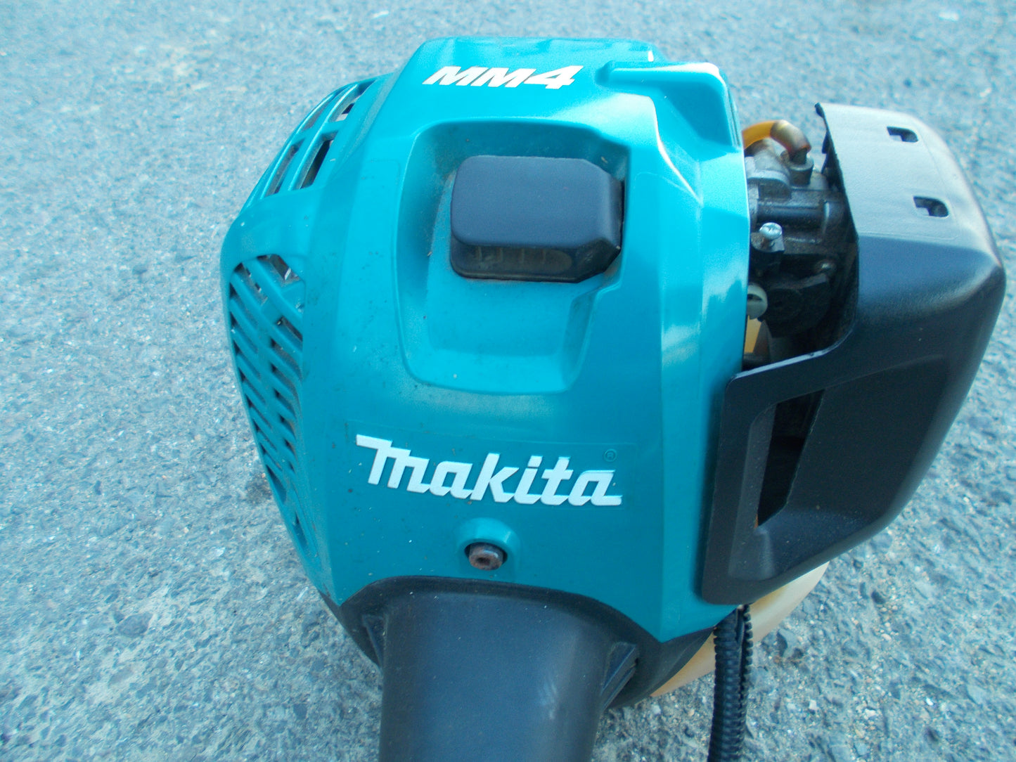 マキタ　中古　刈払機　MEM2650UHT