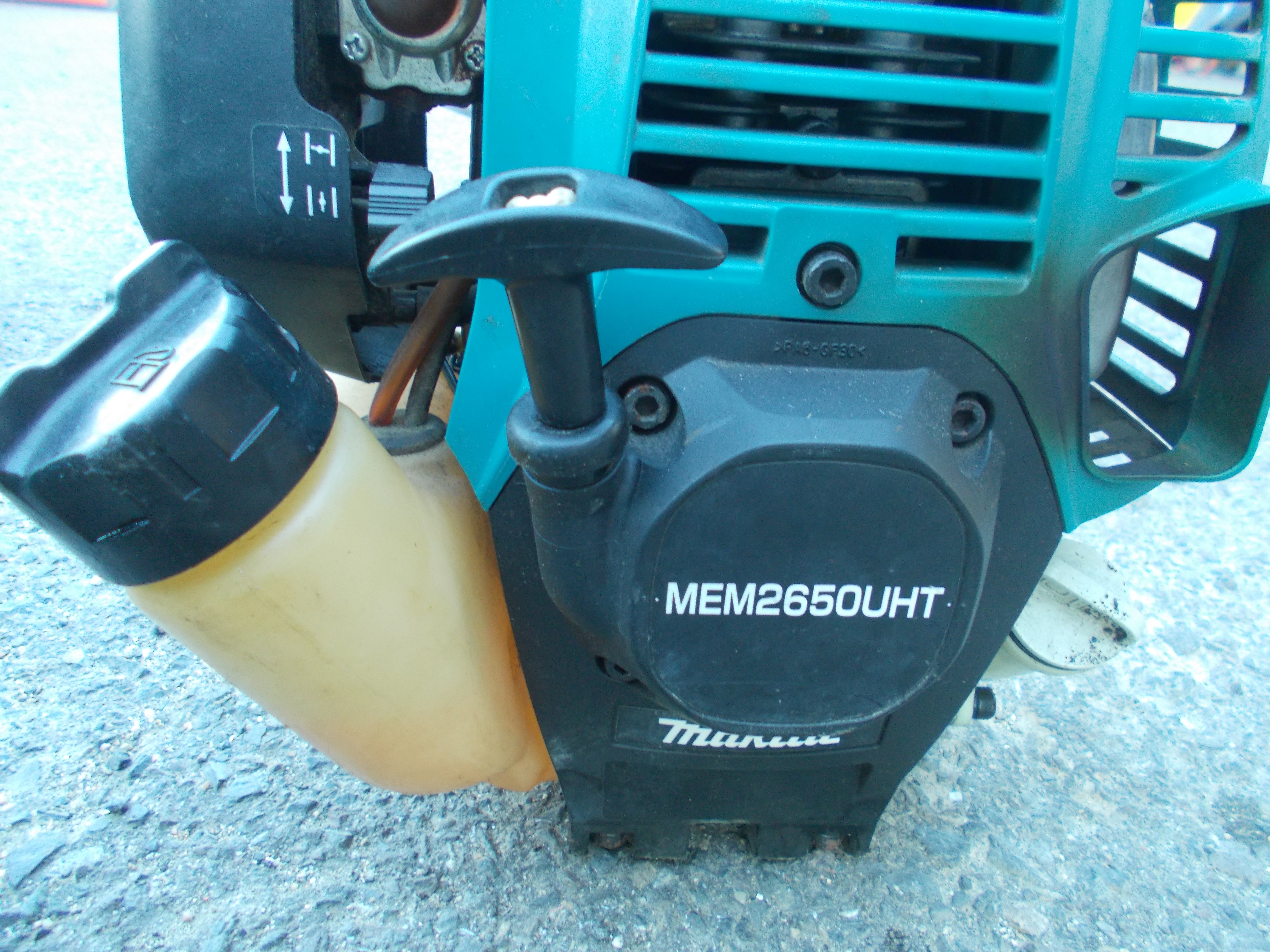 【中古】マキタ Makita MEM2650UH エンジン刈払機 4ストロークエンジン 排気量25.4mL 本体のみ Amazon | マキタ(Makita) エンジン刈払機 4ストロークエンジンタイプ U