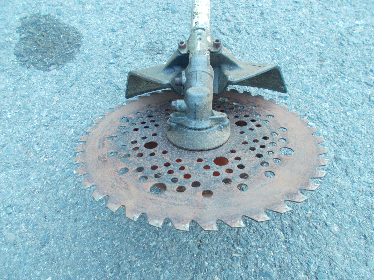 マキタ　中古　刈払機　MEM2650UHT