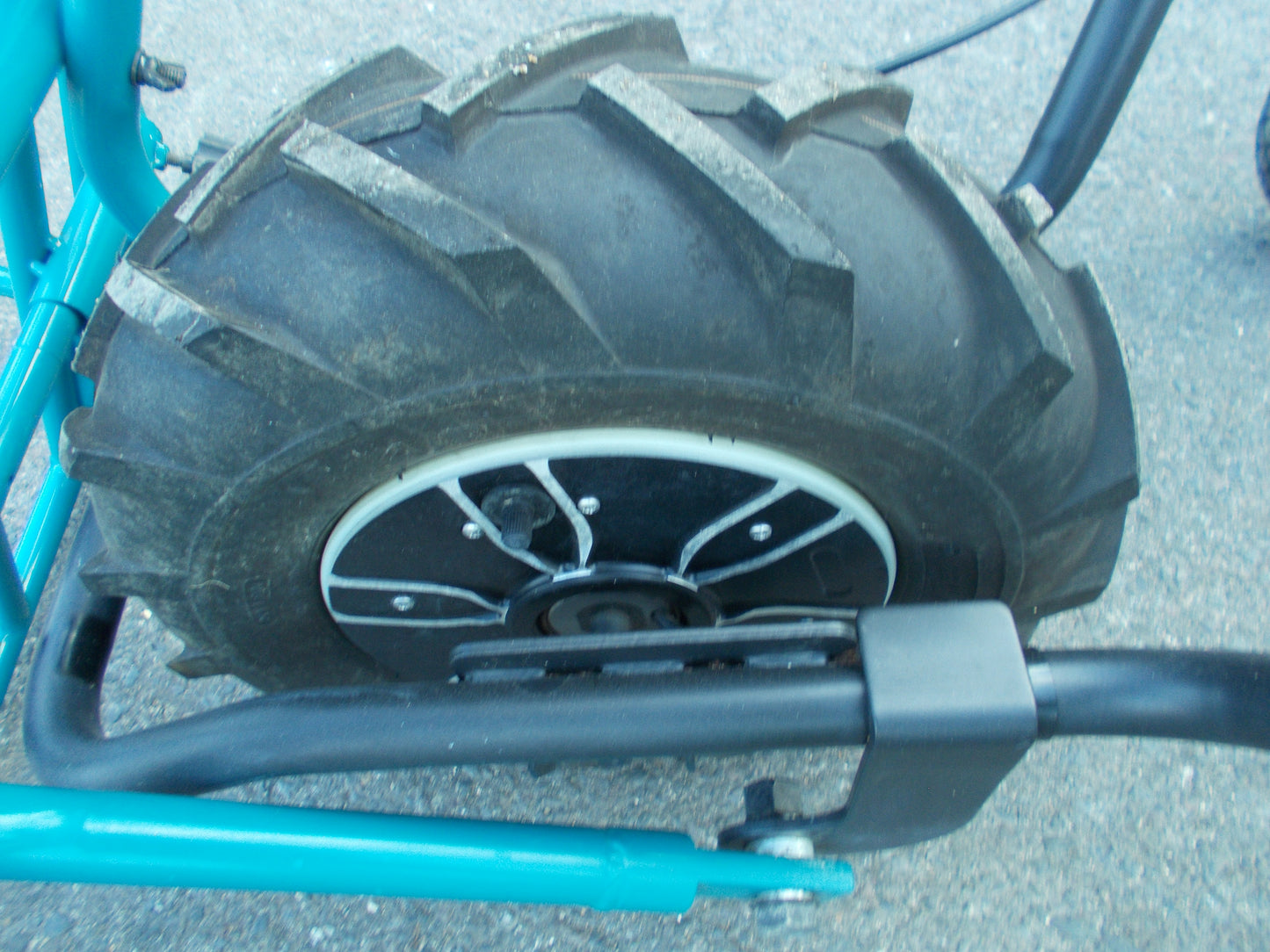 マキタ　中古　電動運搬車　CU180D