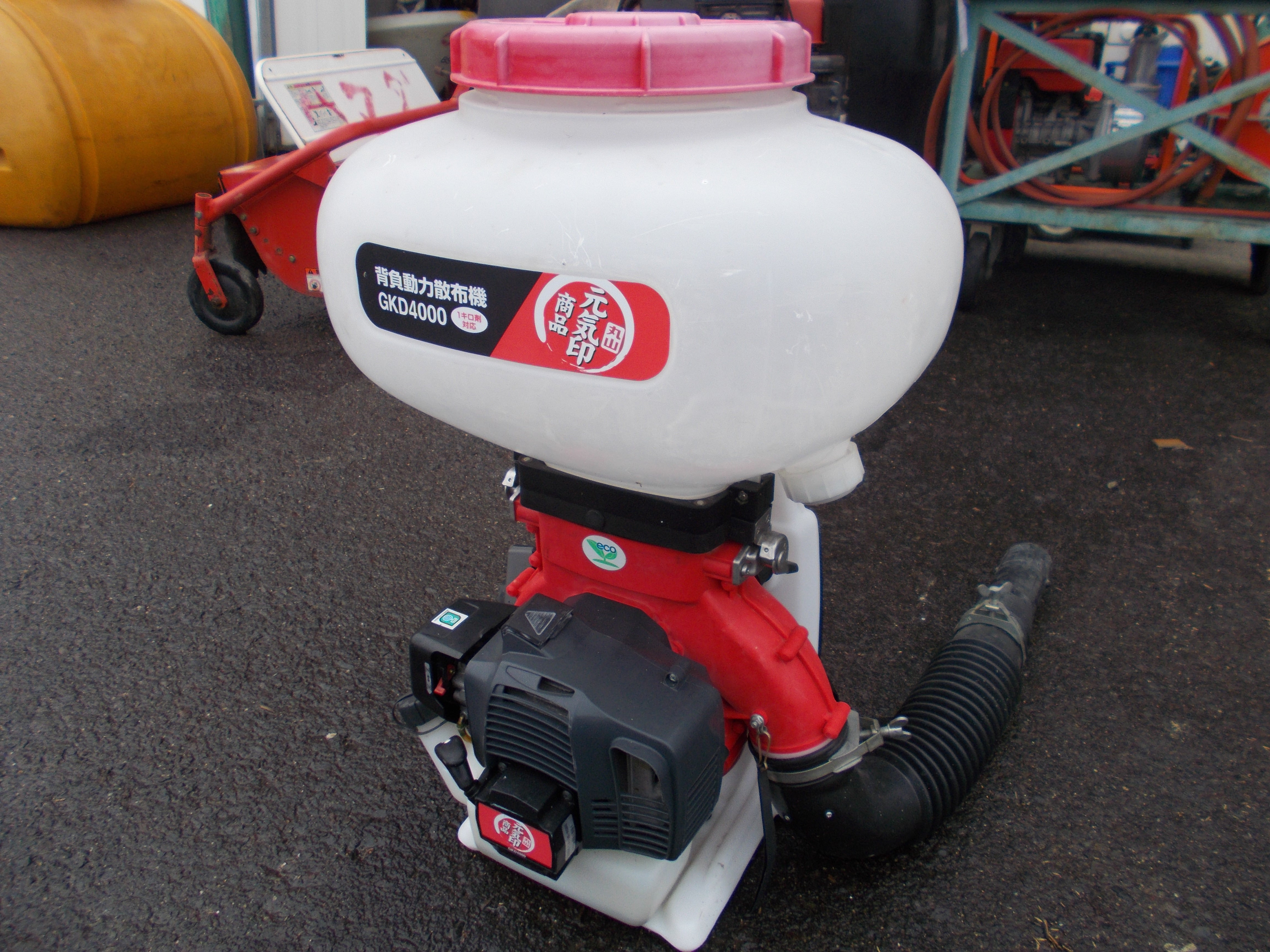 宮崎　丸山　背負式動力散布機　タンク26L GKD6000 背負式　動画あり 宮崎 丸山 背負式動力散布機 タンク26L GKD6000 背負式 動画あり