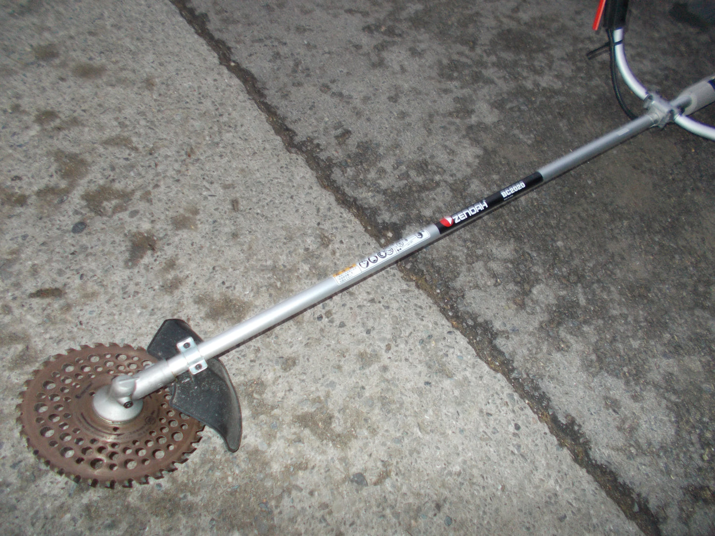 ゼノア　中古　草刈機　BC-2020