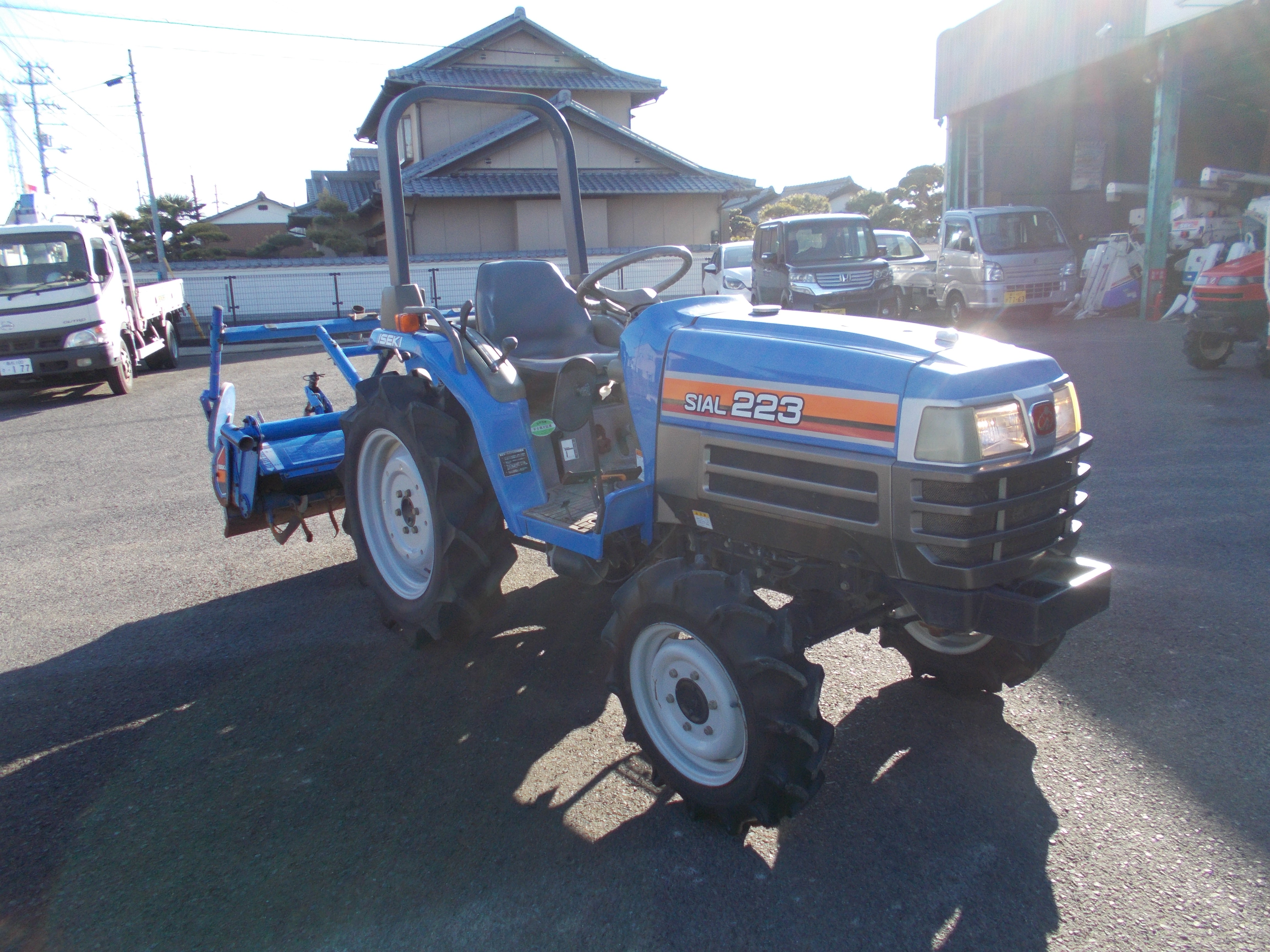 イセキ 中古 トラクター TF223F-UKD – 農キング