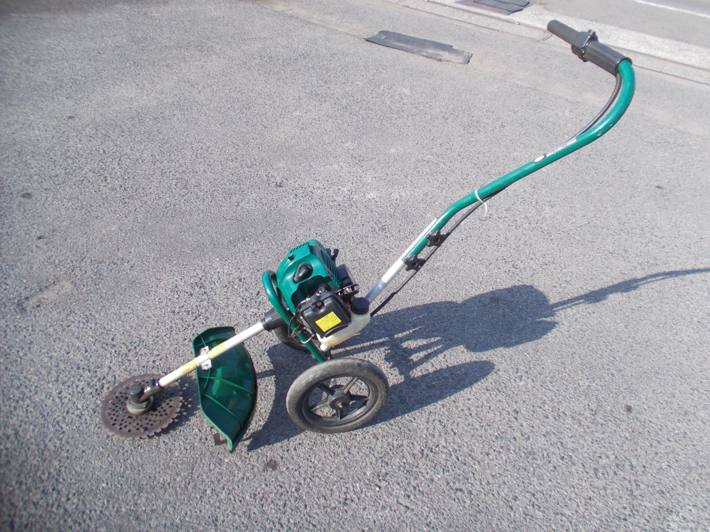 アストロプロダクツ　中古　手押刈払機　AP160383