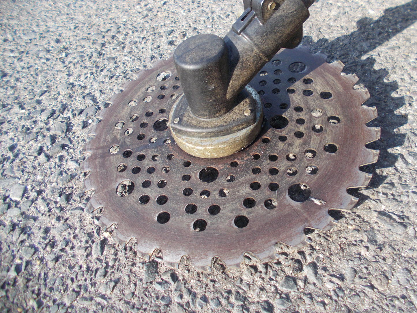 アストロプロダクツ　中古　手押刈払機　AP160383