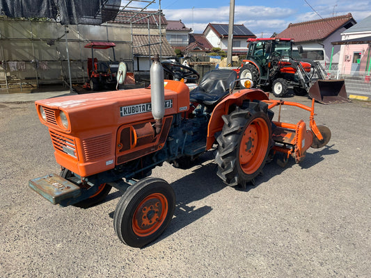 クボタ　中古　トラクター　18馬力　2WD　L1801