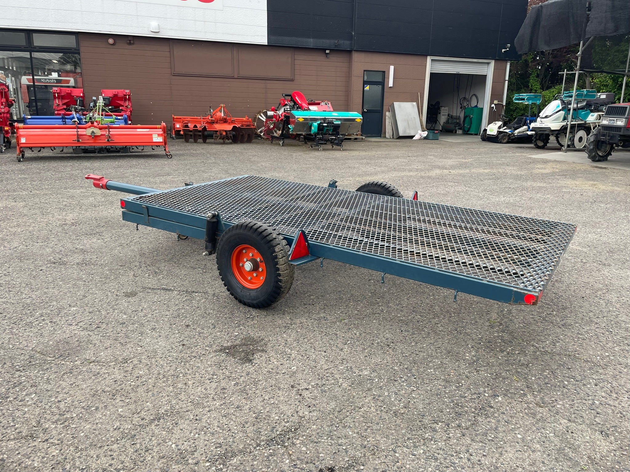 サンワ MHT-23 コンバイントレーラー シーソー式 運搬 最大積載量 1200kg 動作未チェック 中古品 現状品 サンワ 中古 トレーラー 1.2t シーソー式 MHT-23 – 農キング