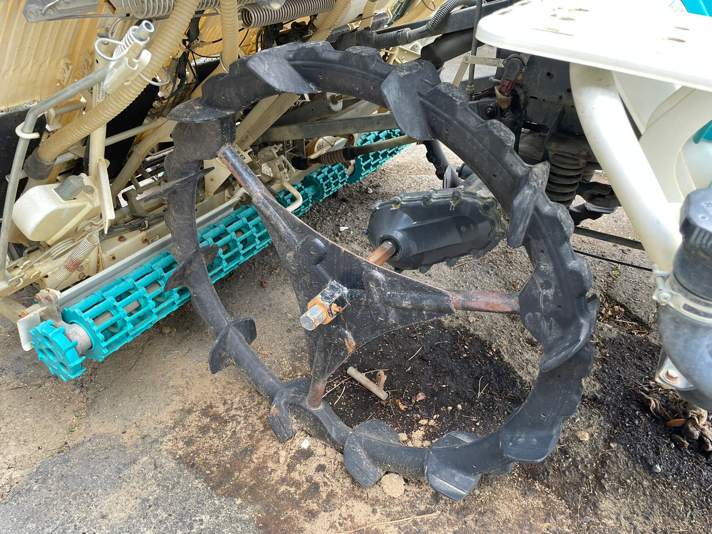 【ジャンク品】クボタ　中古　田植機　6条　EP67