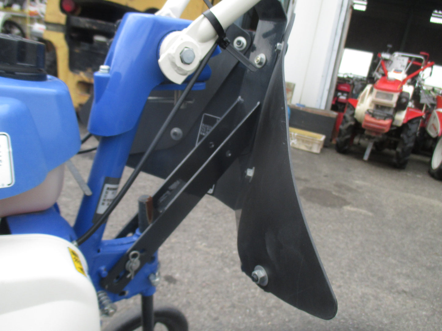 イセキ　中古　管理機　KM27-BDH