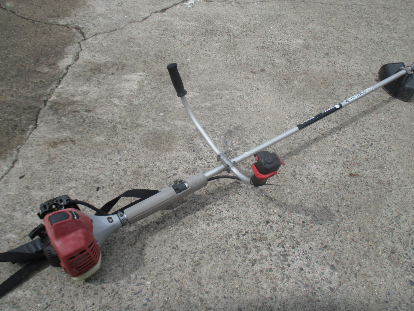 ゼノア　中古　草刈機　BCZ230E2