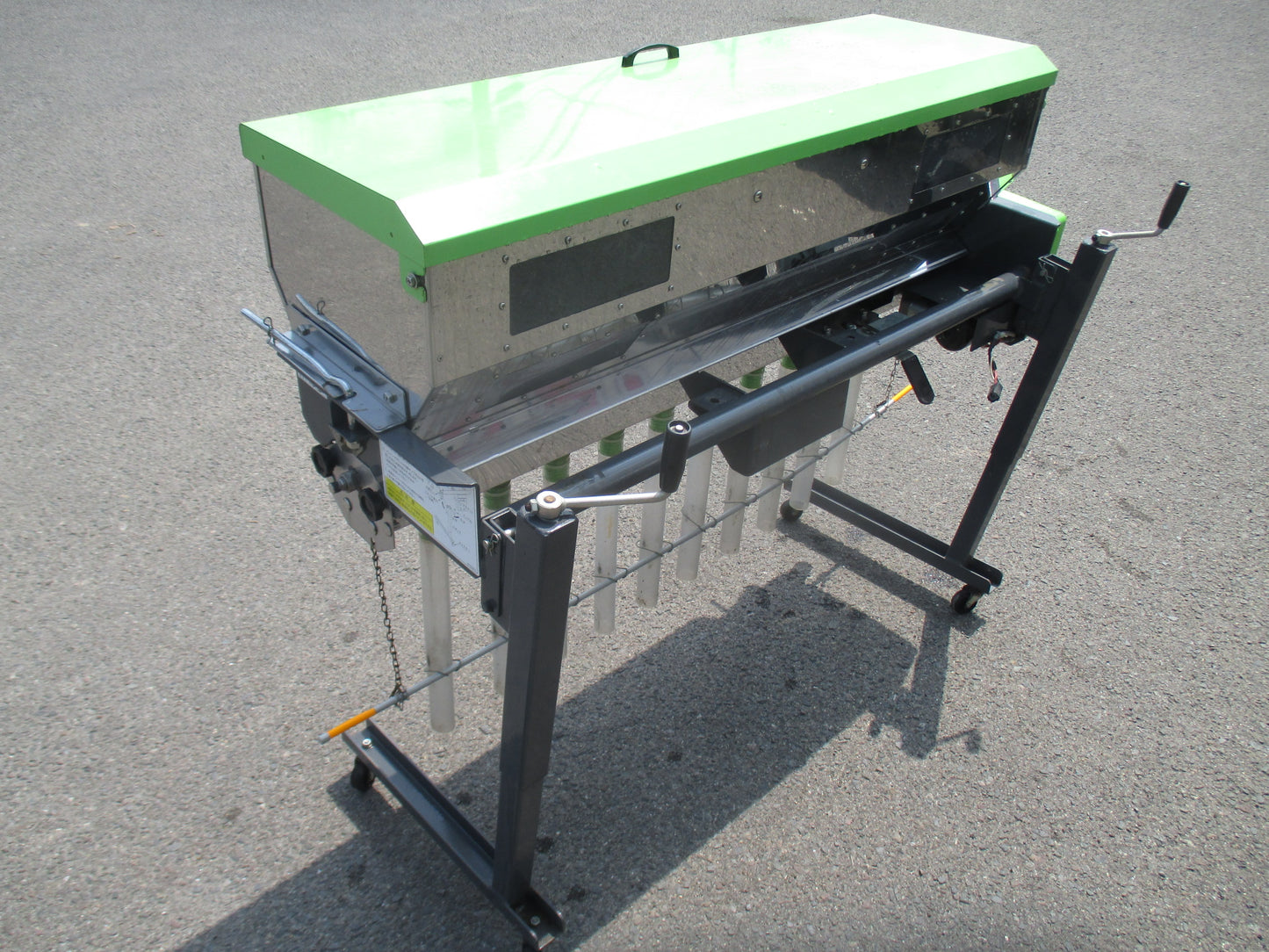 タイショー　中古　肥料散布機　NPS-140