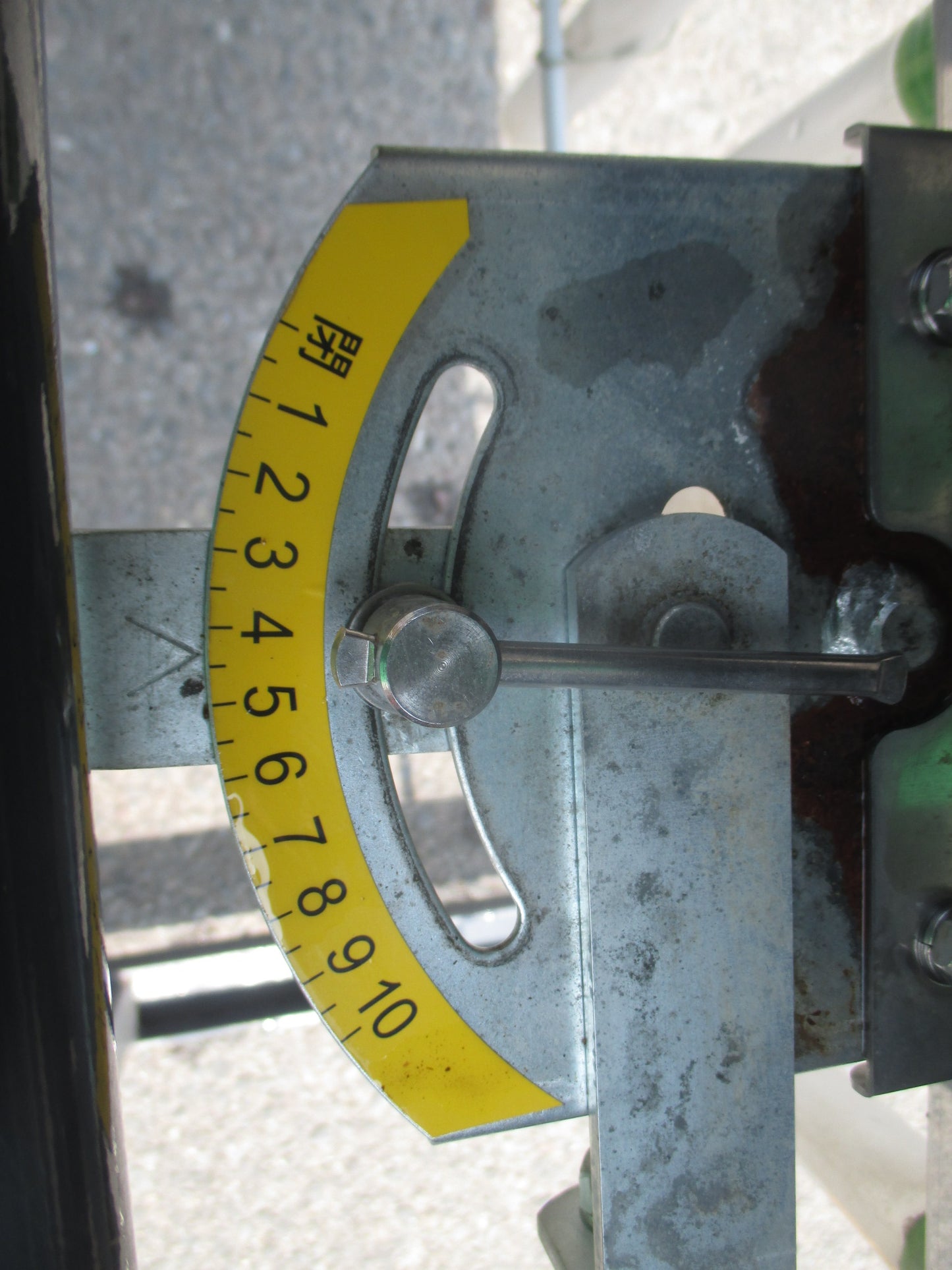 タイショー　中古　肥料散布機　NPS-140