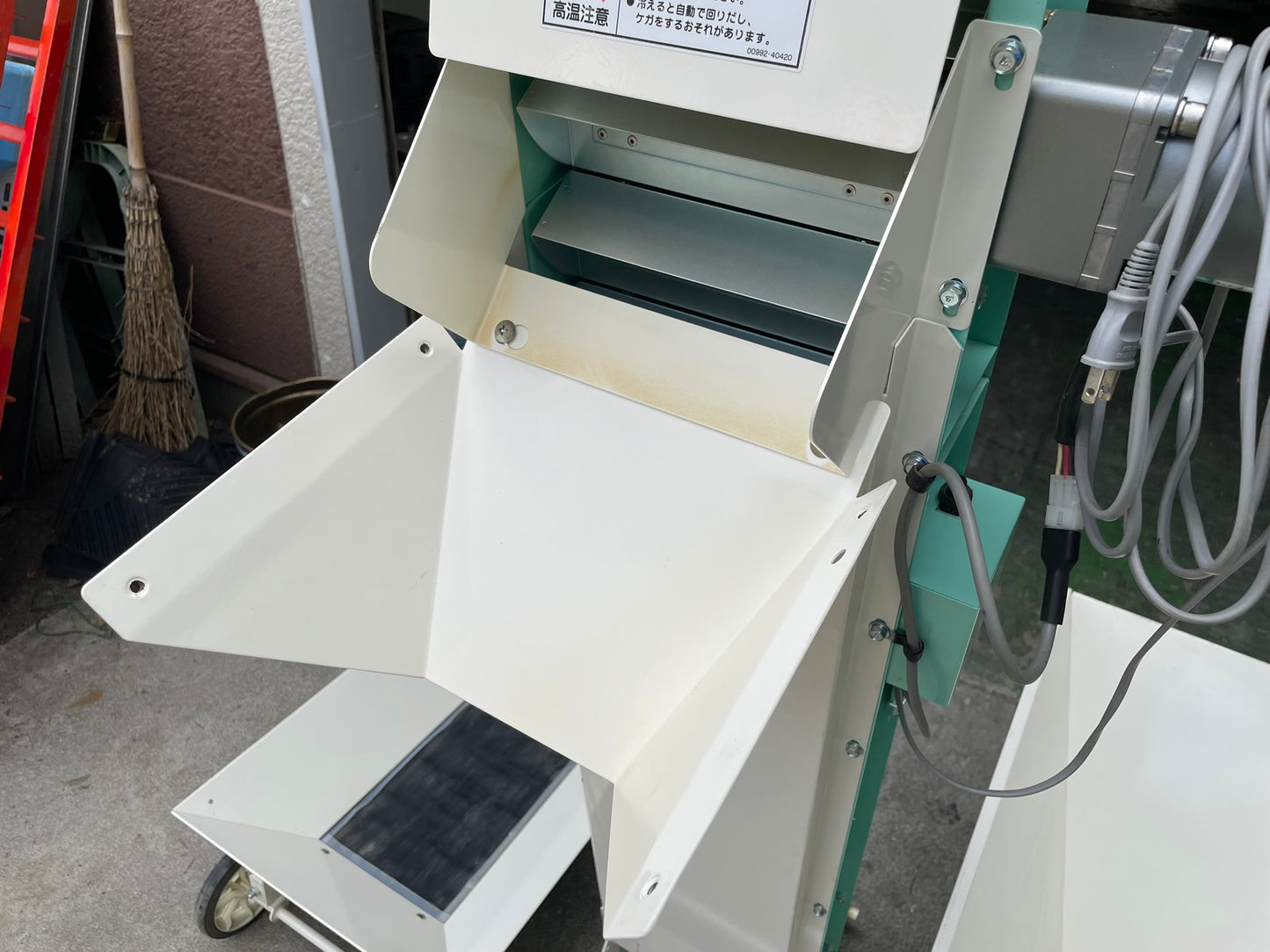 スズテック　中古　土供給機　ミニコン　SCS1800
