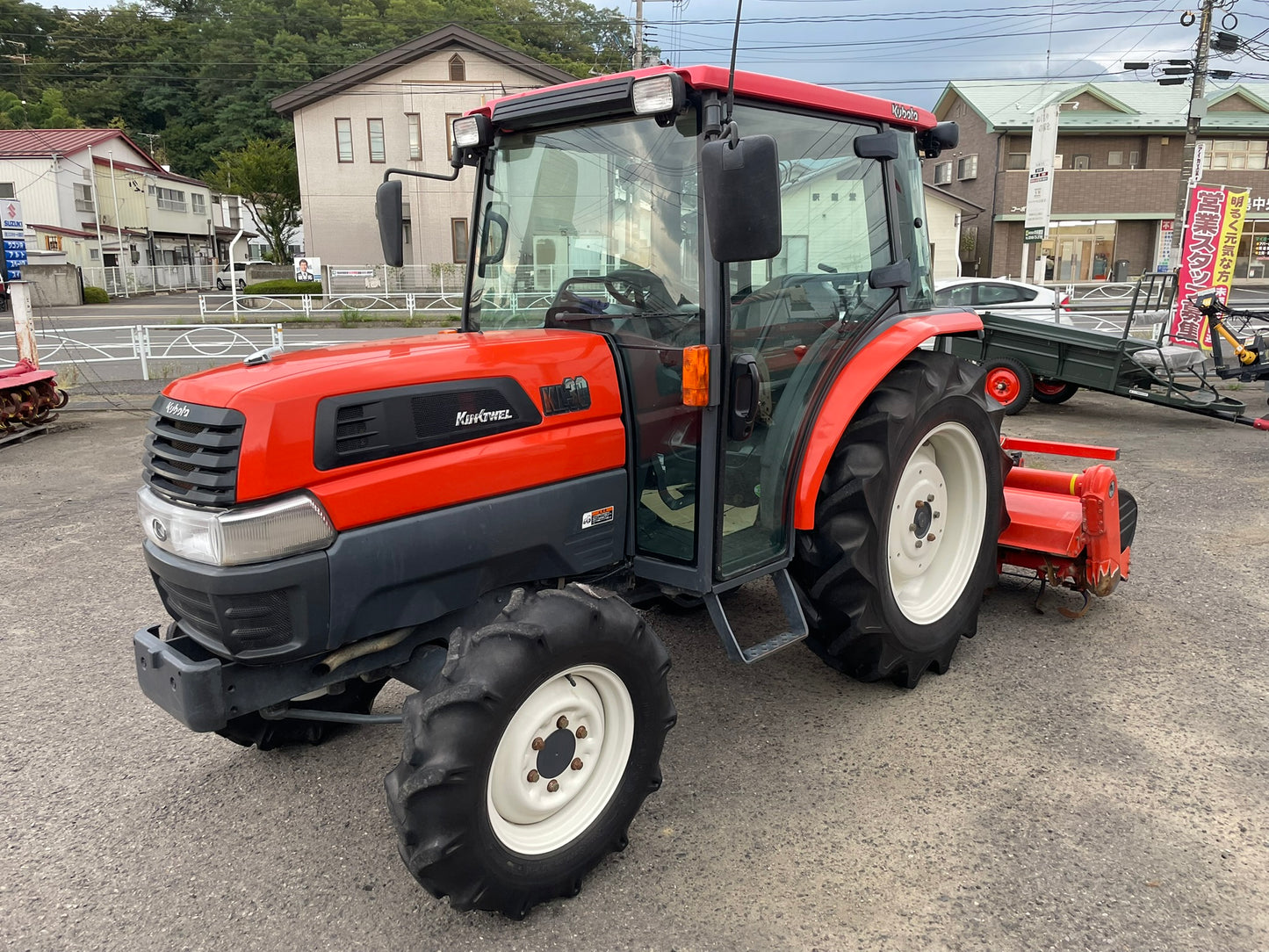 日立(クボタ)　中古　トラクター　30馬力　キャビン　NTX30(KL30)