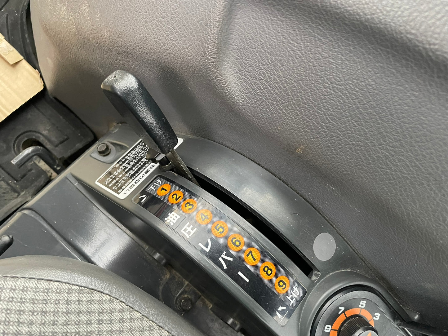 日立(クボタ)　中古　トラクター　30馬力　キャビン　NTX30(KL30)