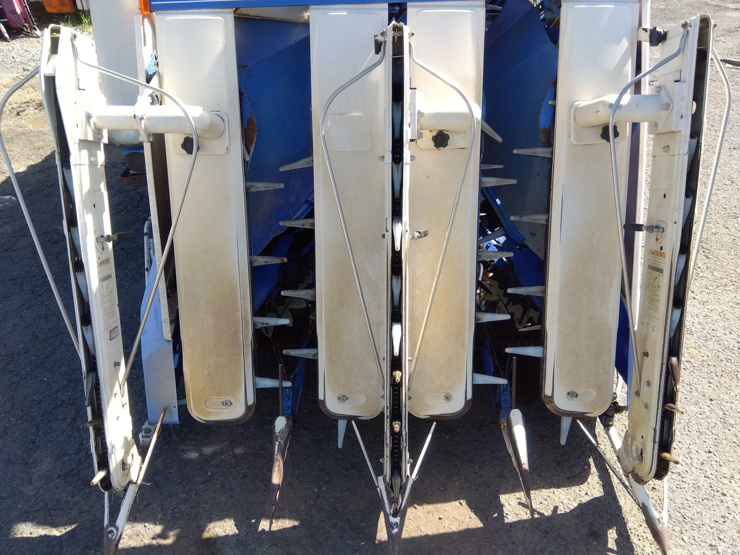 イセキ　中古　コンバイン　4条　43馬力　HF443