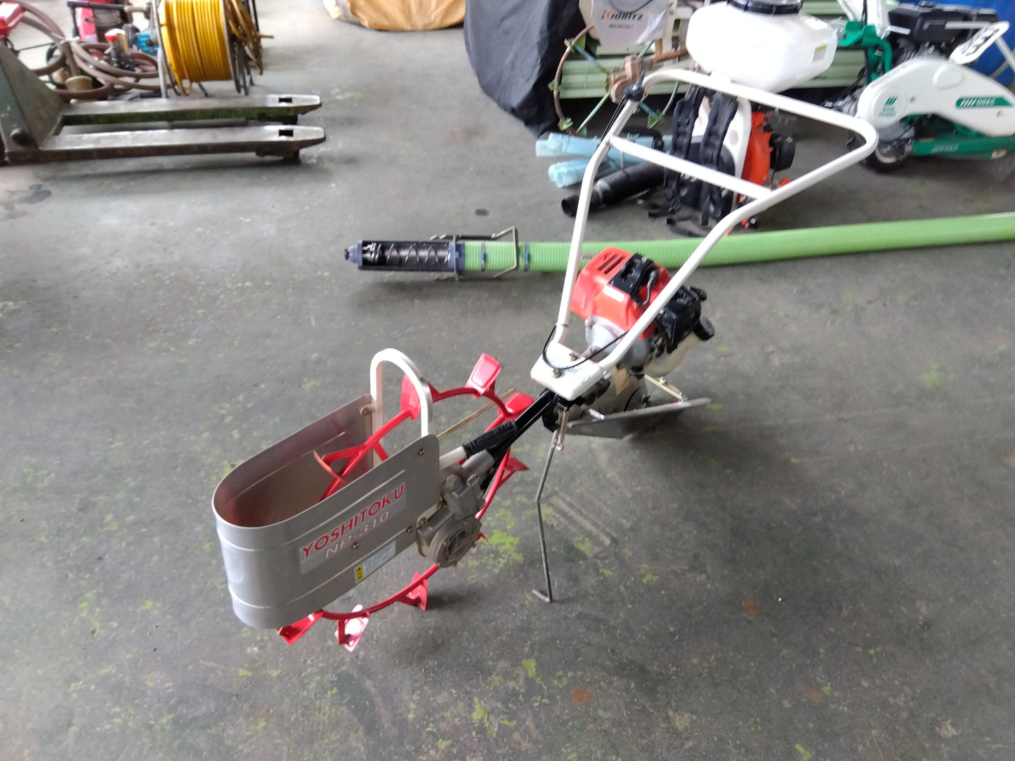 𠮷徳　中古　歩行溝切機　NP-310