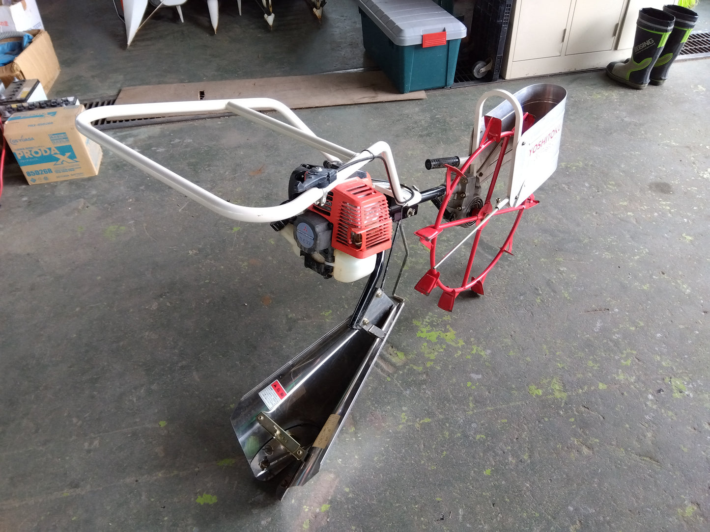 𠮷徳　中古　歩行溝切機　NP-310