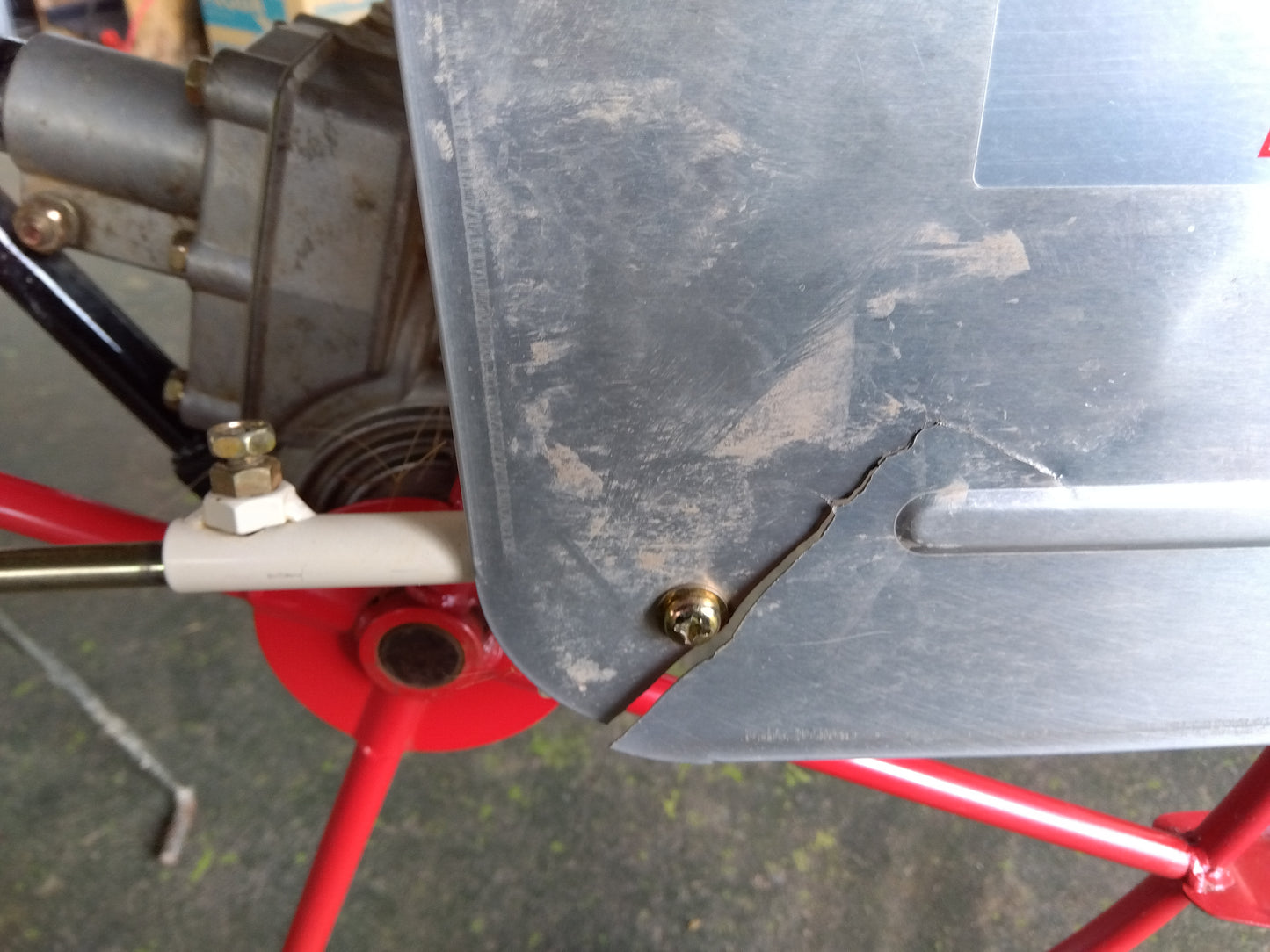 𠮷徳　中古　歩行溝切機　NP-310