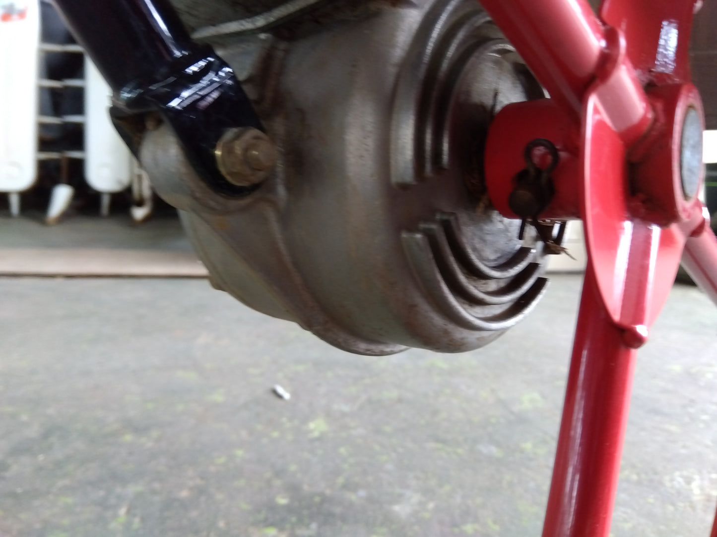 𠮷徳　中古　歩行溝切機　NP-310