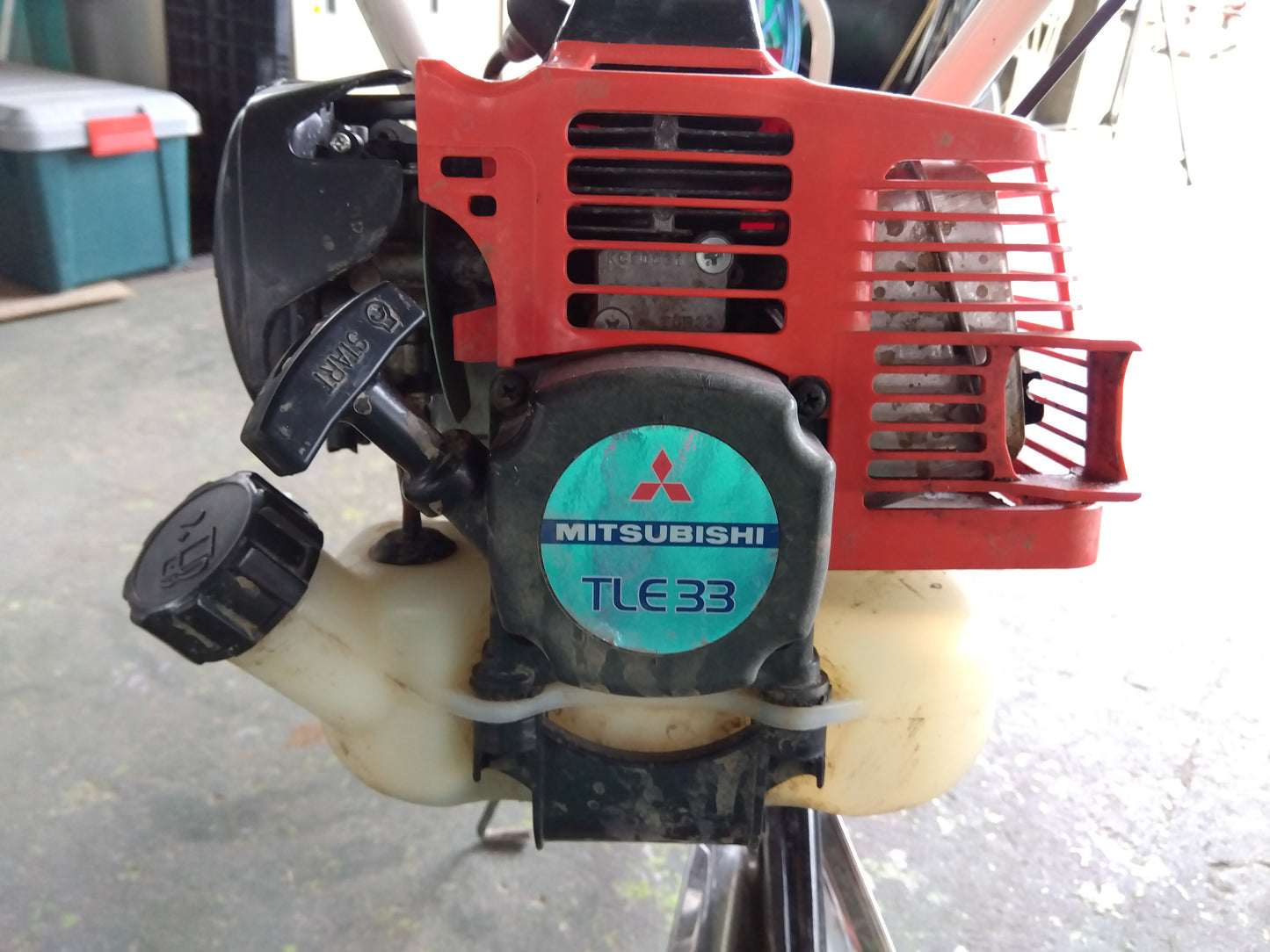 𠮷徳　中古　歩行溝切機　NP-310