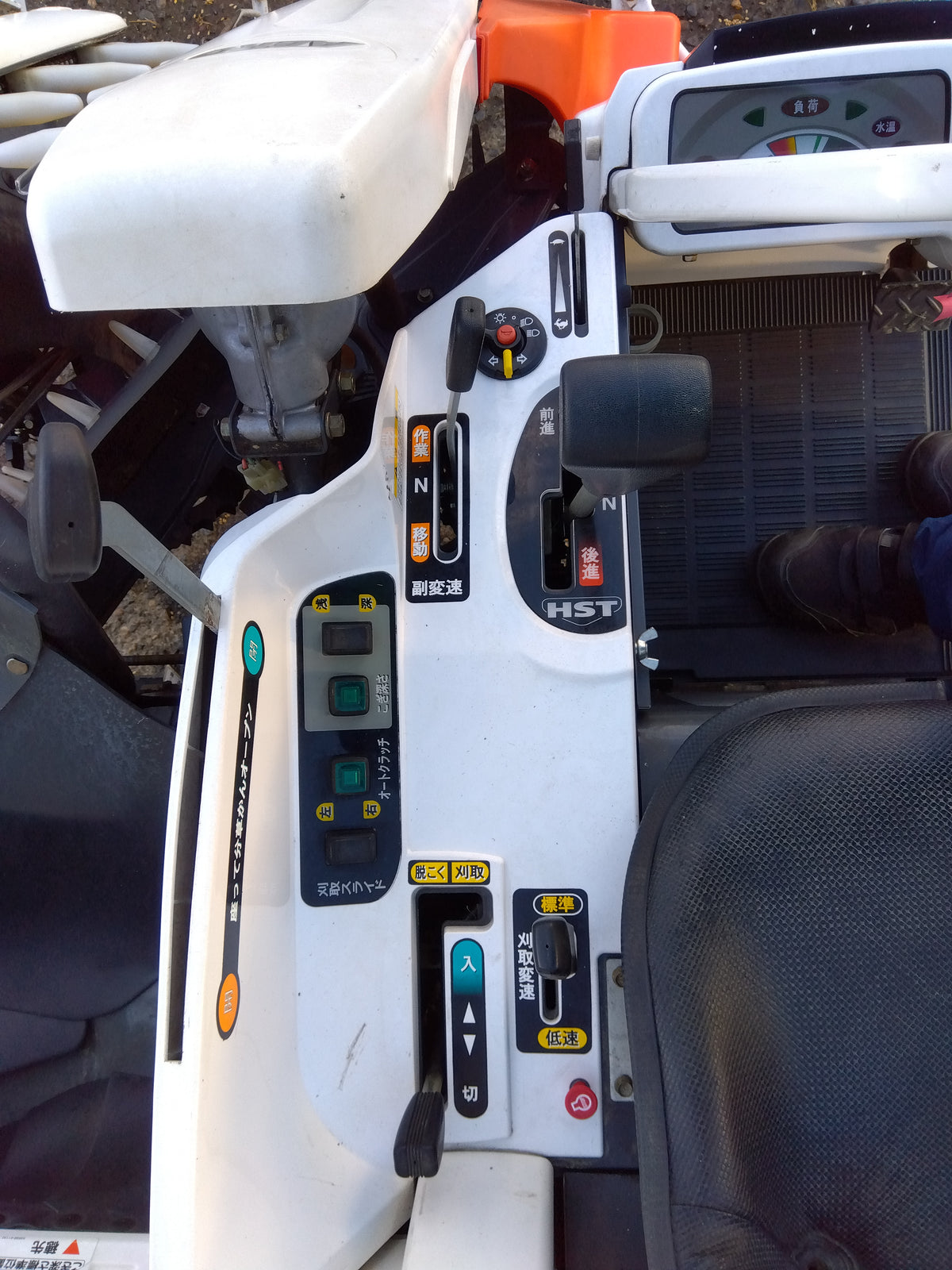 クボタ　中古　コンバイン　AR216-GLW2