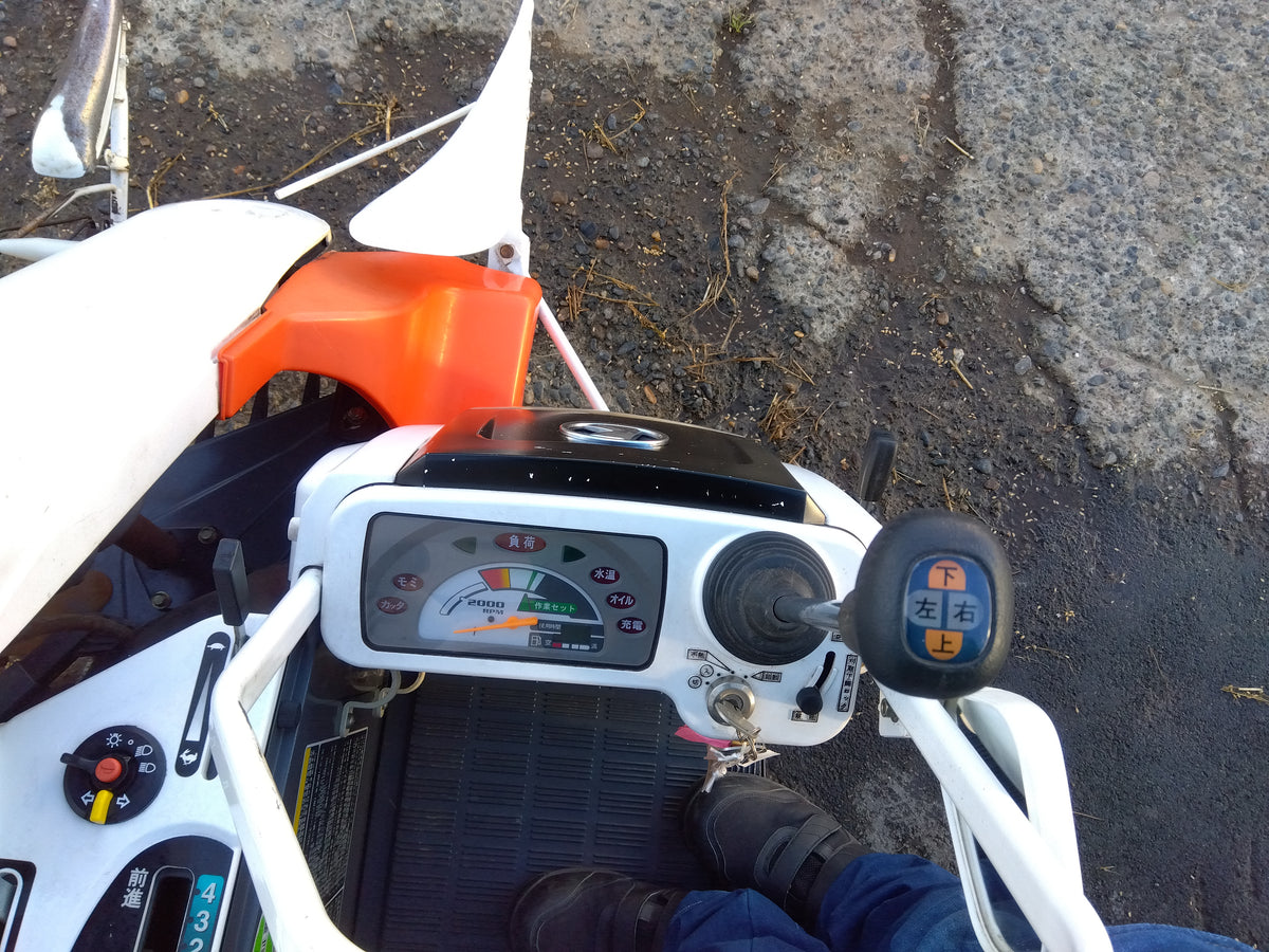 クボタ　中古　コンバイン　AR216-GLW2