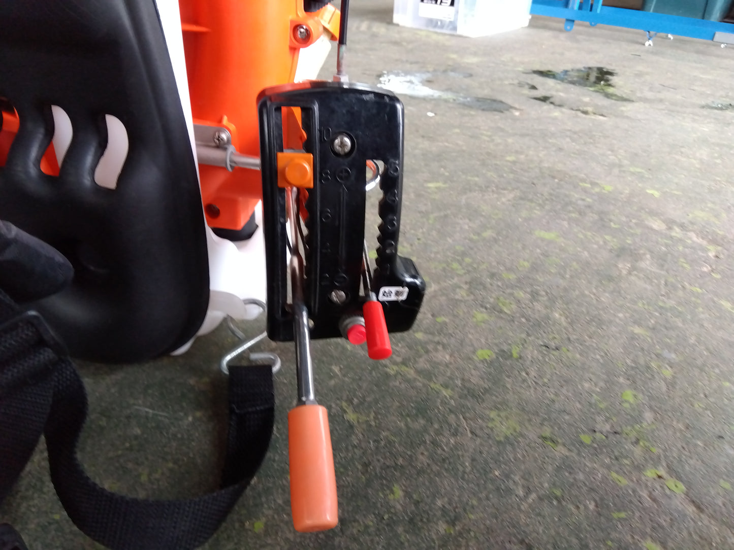 共立　中古　動力散布機　DMC606G