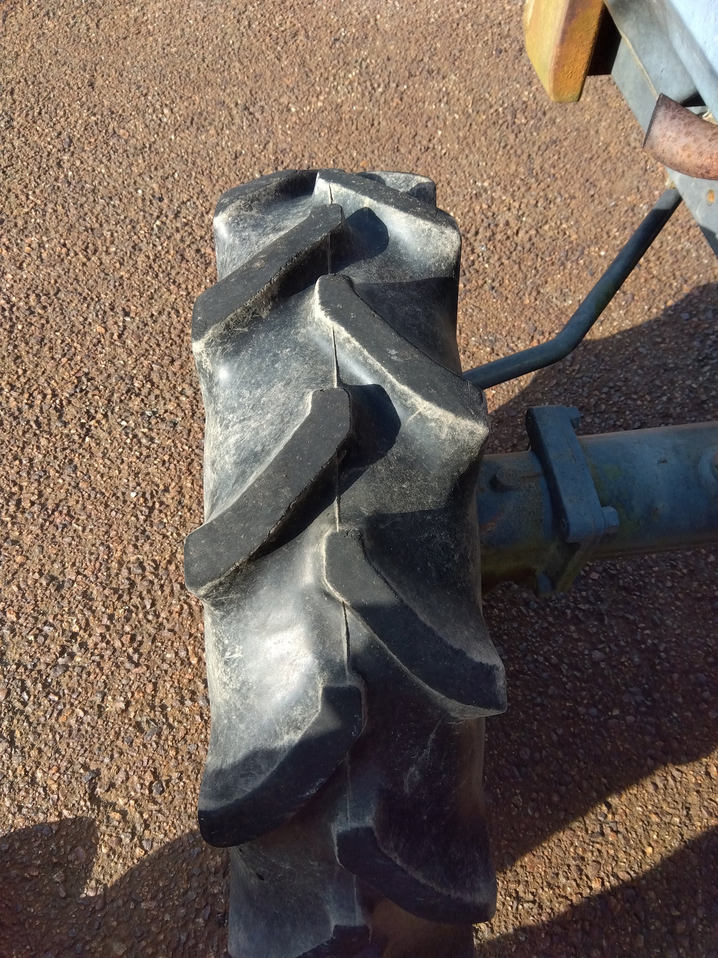 クボタ　中古トラクタ－  T240  山形店