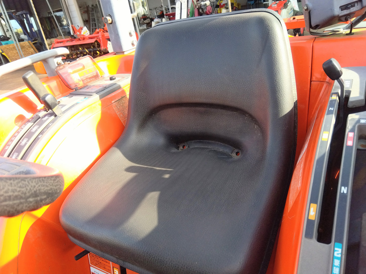 クボタ　中古トラクタ－  T240  山形店