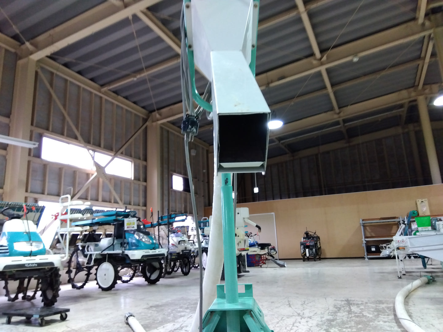 斎藤農機　　　穀物搬送機　BS-401　　　　　　「山形店」