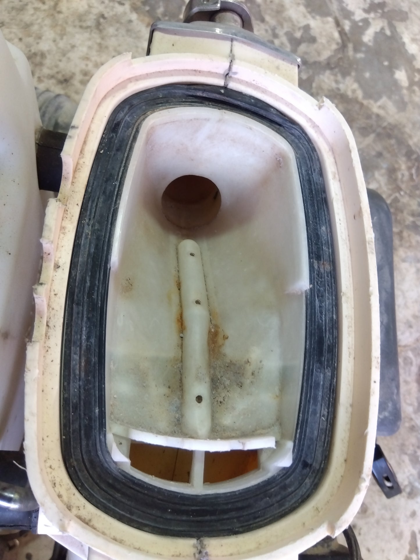 丸山 中古動力散布機 MDJ61G-26