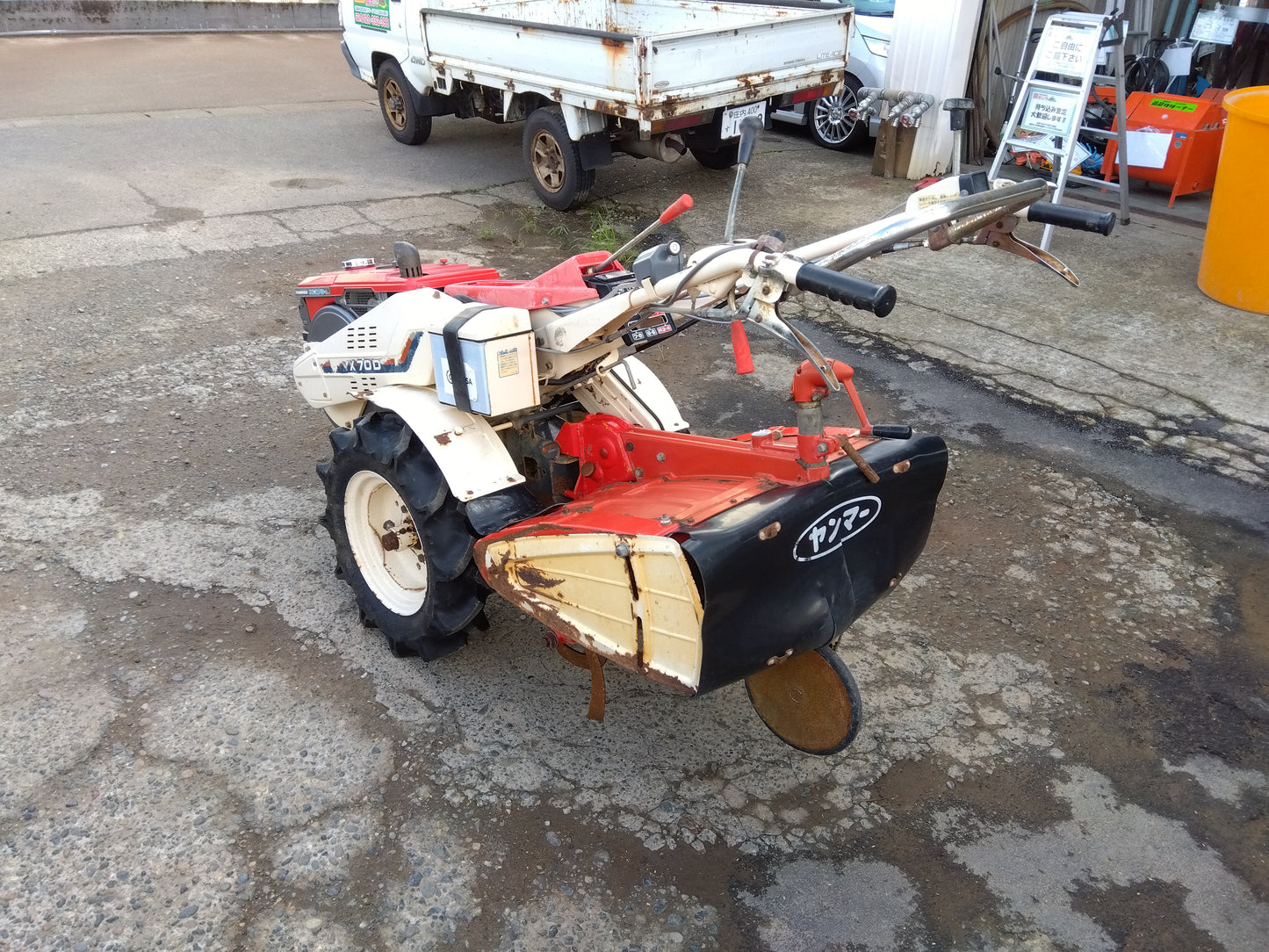 ヤンマー　中古　ディーゼル耕耘機　YX700