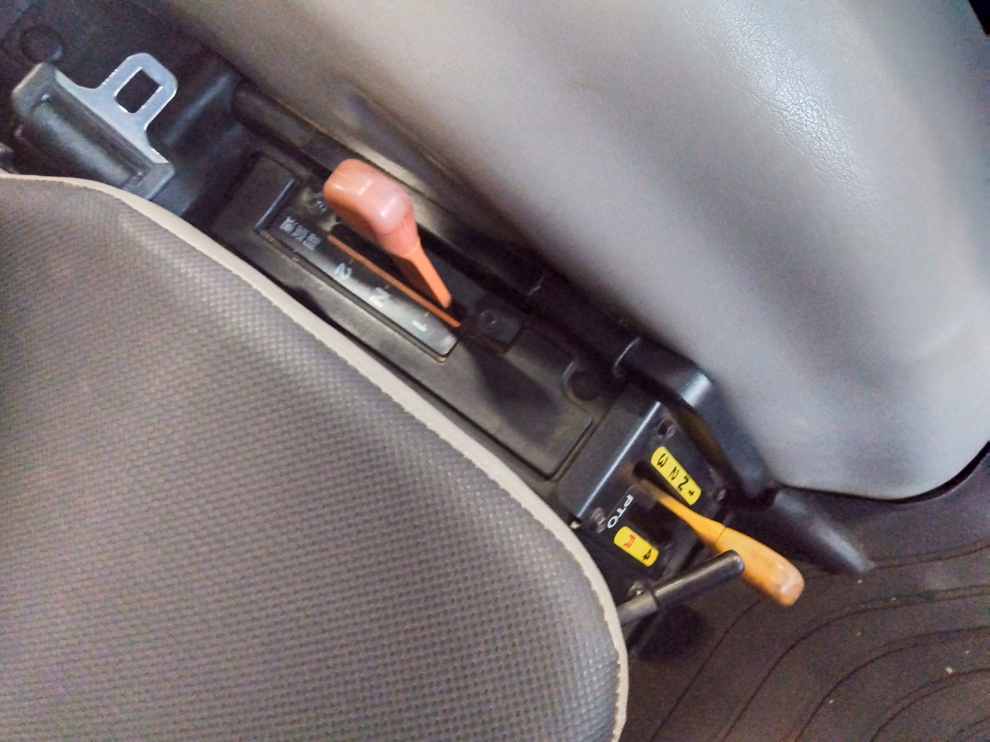 ヤンマー　中古　トラクター+ロータリー+フロントローダー EG334Y